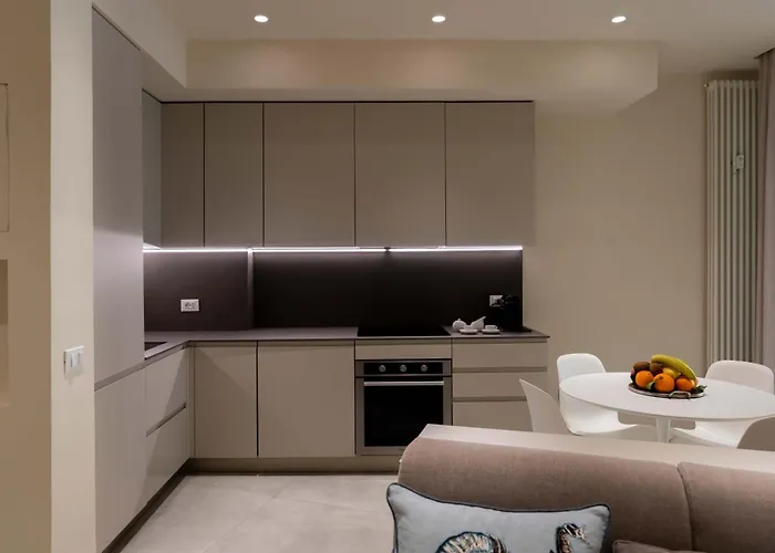 Angiolina-suite W Private Box Auto Nyaraló
